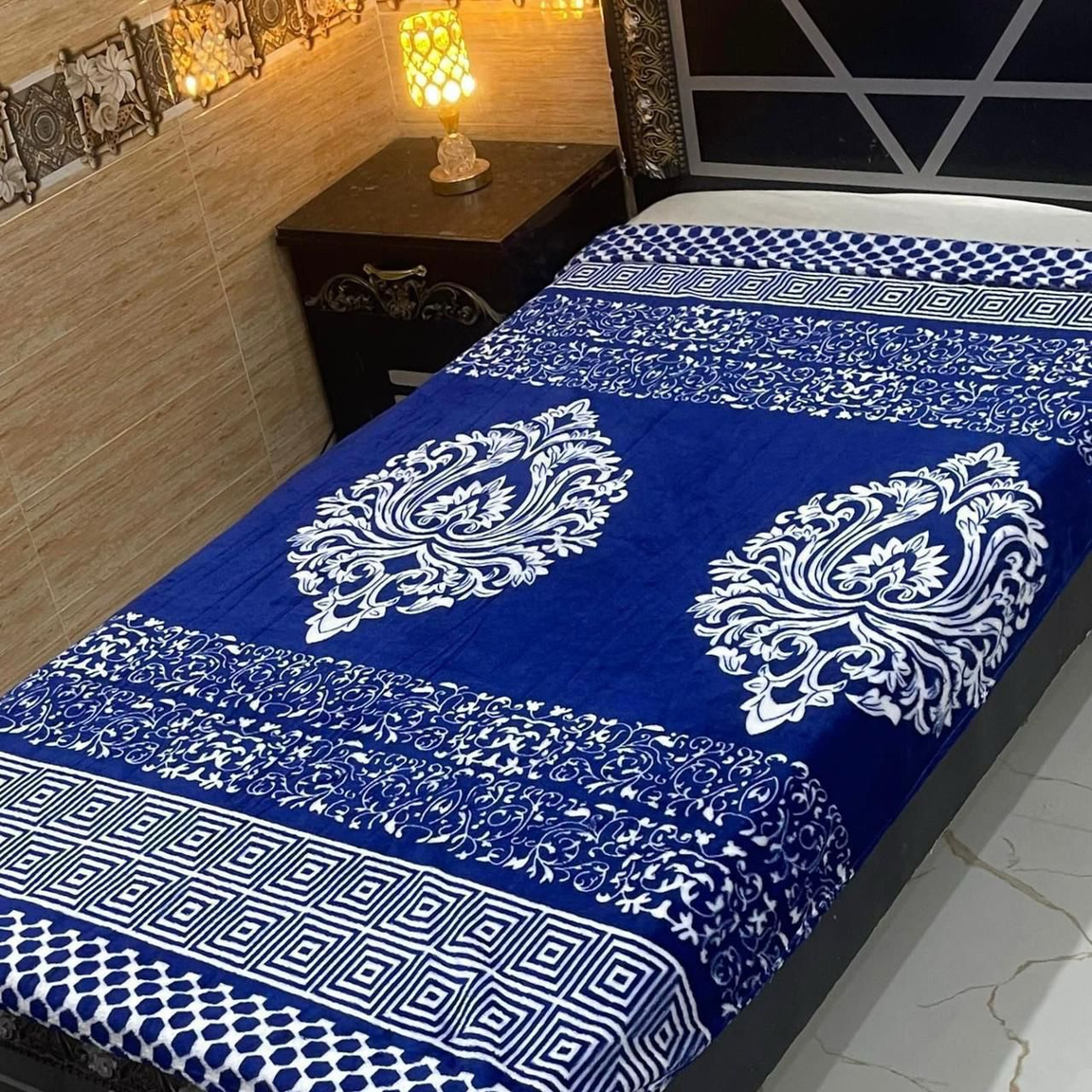 Luxury Single Bed AC Blanket – Ultra-Soft Fleece, Stylish Design, Bulk Pricing