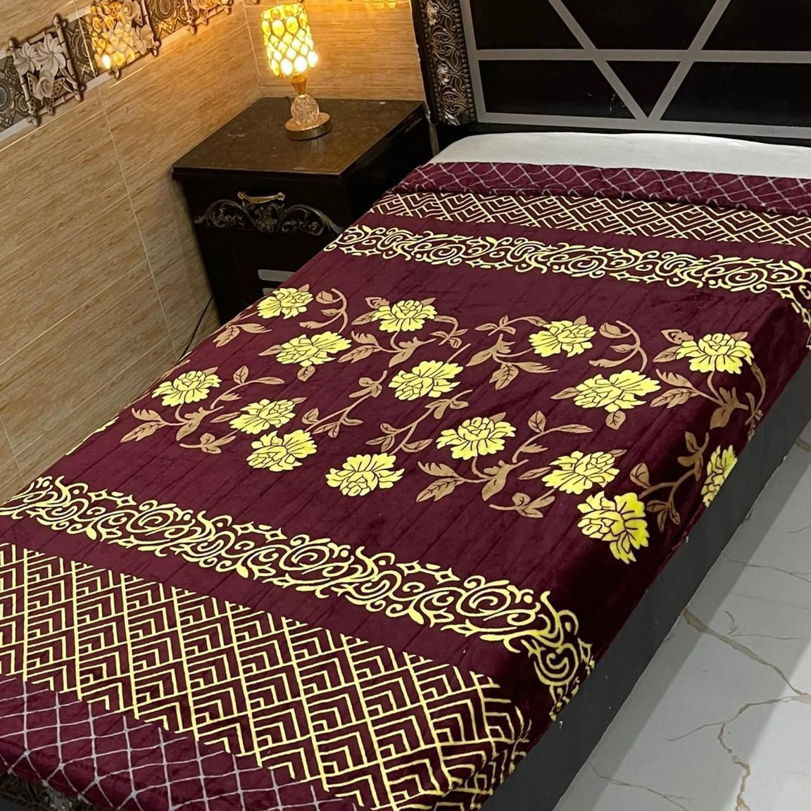 Soft Fleece Single Bed AC Blanket – Elegant Printed Combol with Easy Wash & Guaranteed Color Quality for Everyday Comfort.